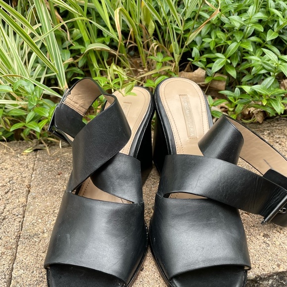 BCBGMAXAZRIA Sara Chunky Square Heel Sandal Ankle Strap Black Leather Size 9.5 - Picture 5 of 11